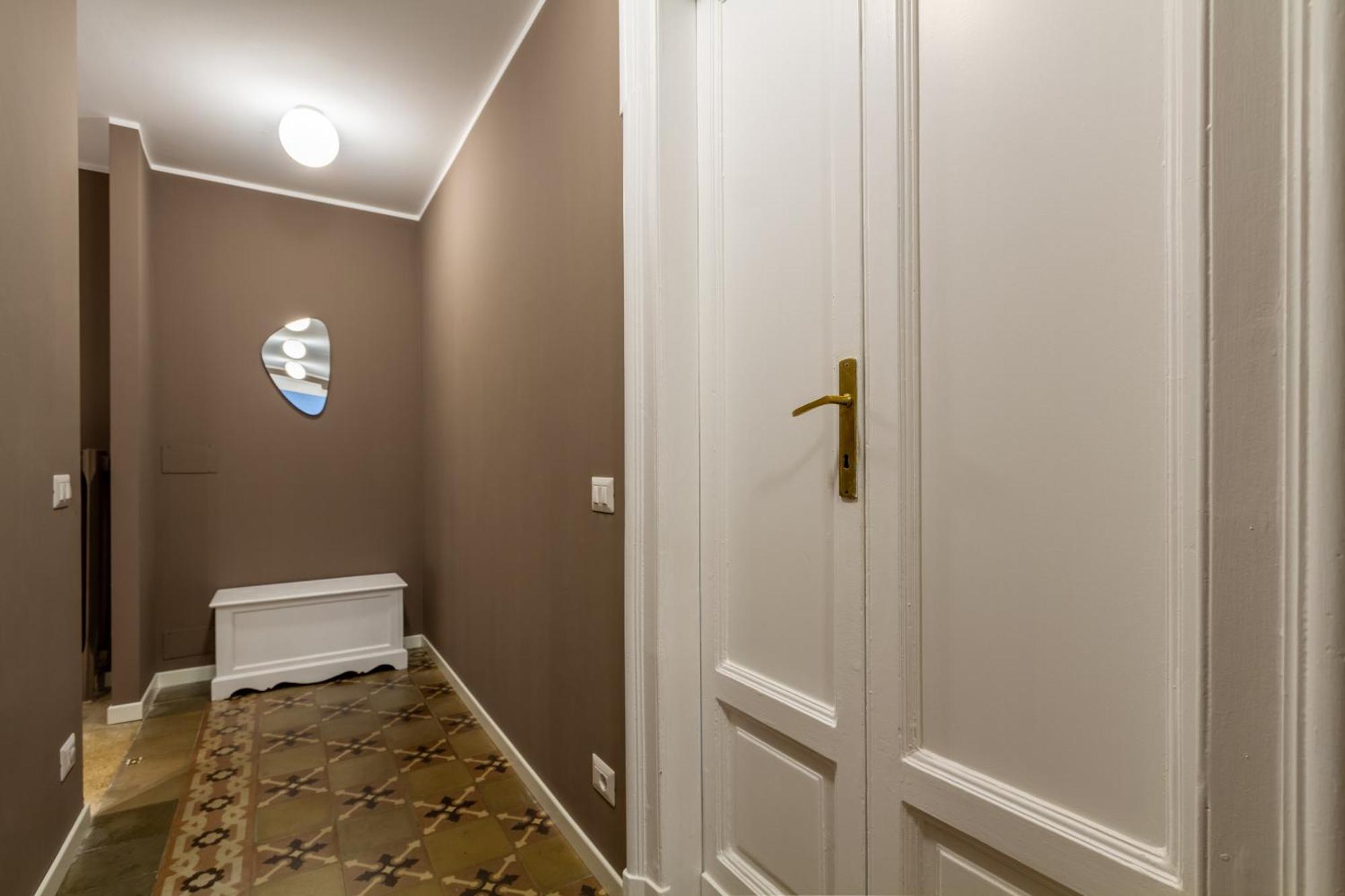 In Historic Building- Porta Venezia Appartement Milan