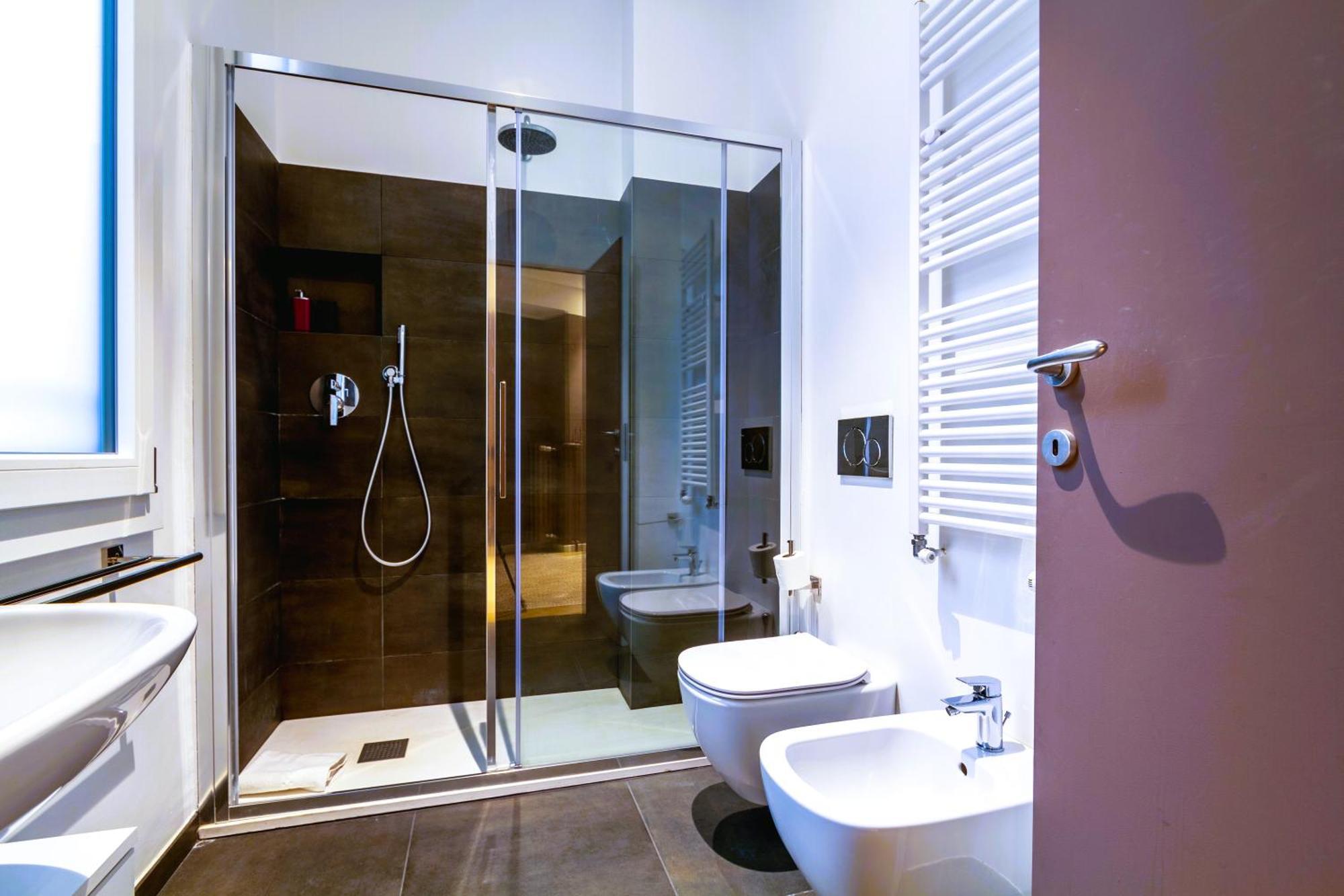 In Historic Building- Porta Venezia Appartement