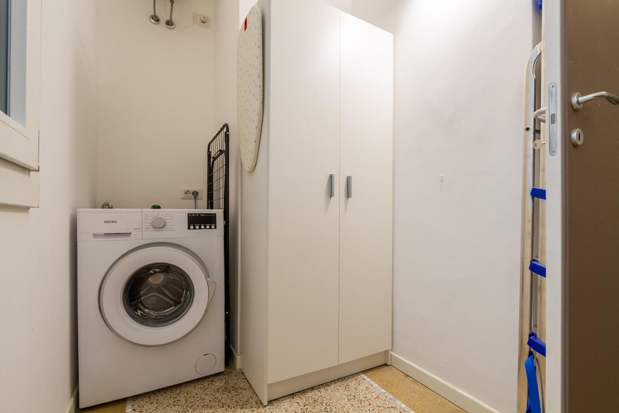 In Historic Building- Porta Venezia Appartement Milan