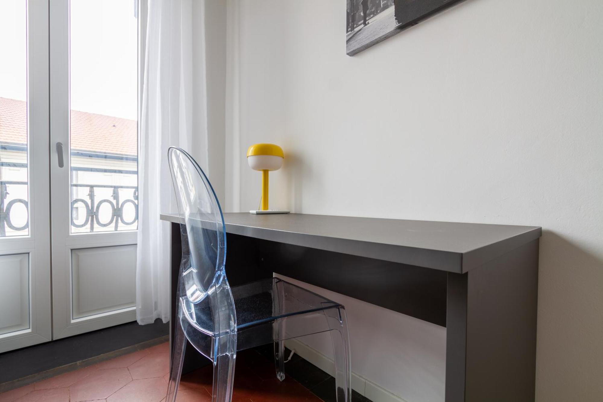 In Historic Building- Porta Venezia Appartement