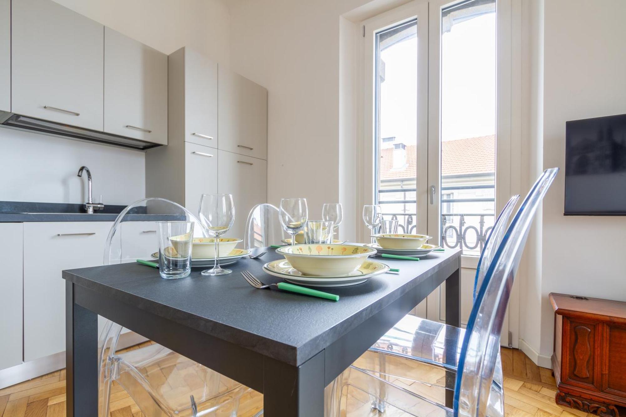 Appartement In Historic Building- Porta Venezia