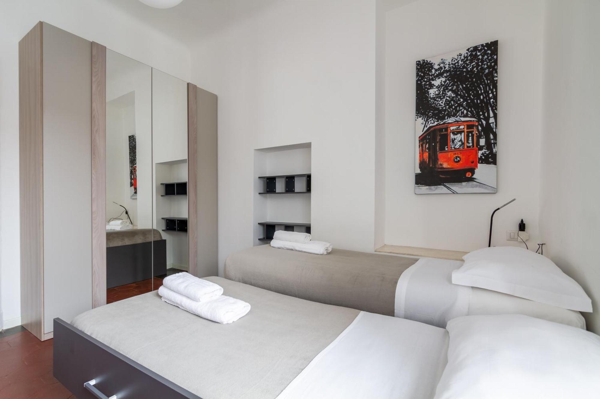In Historic Building- Porta Venezia Appartement *